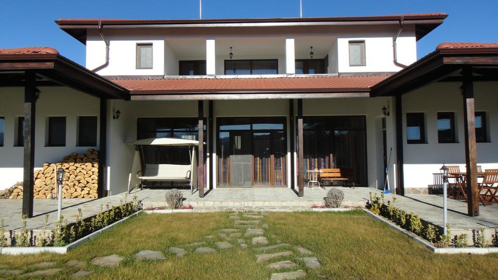 Guest House Hasiendata Pavel Banya Exterior foto
